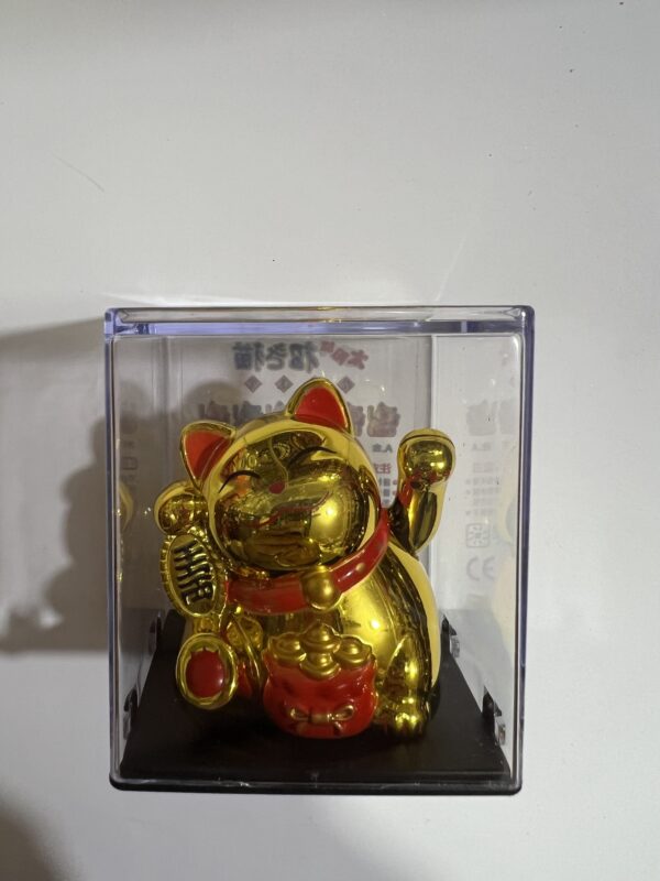 Gato Manekineko (Dorado)