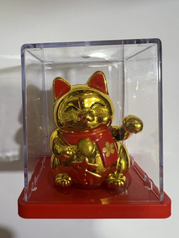 Gato Manekineko (Dorado)