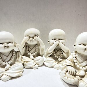 Set monjes “No veo, No escucho, No hablo, No pienso “